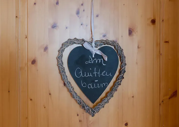 Am Quittenbaum * Münstermaifeld